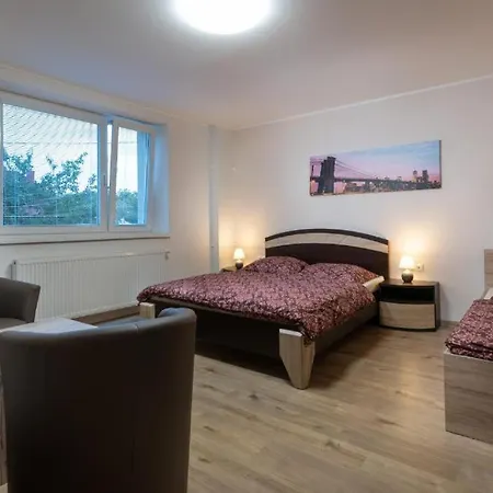 Luxury P&t Aparthotel *